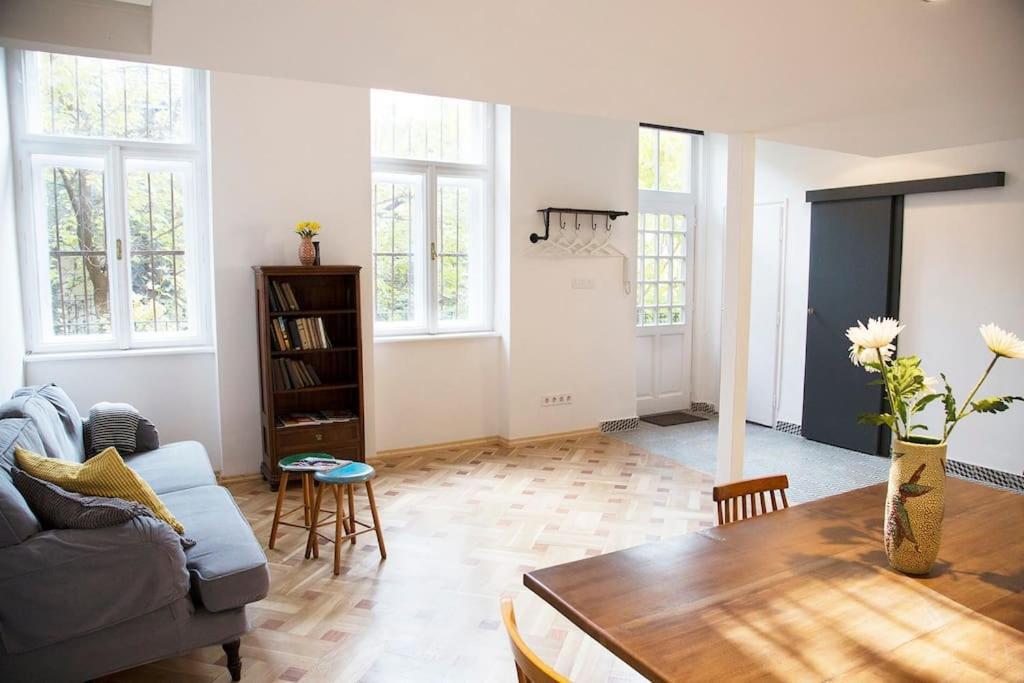 Apartment Atelier 7 / Stylish, Bright, Quiet *