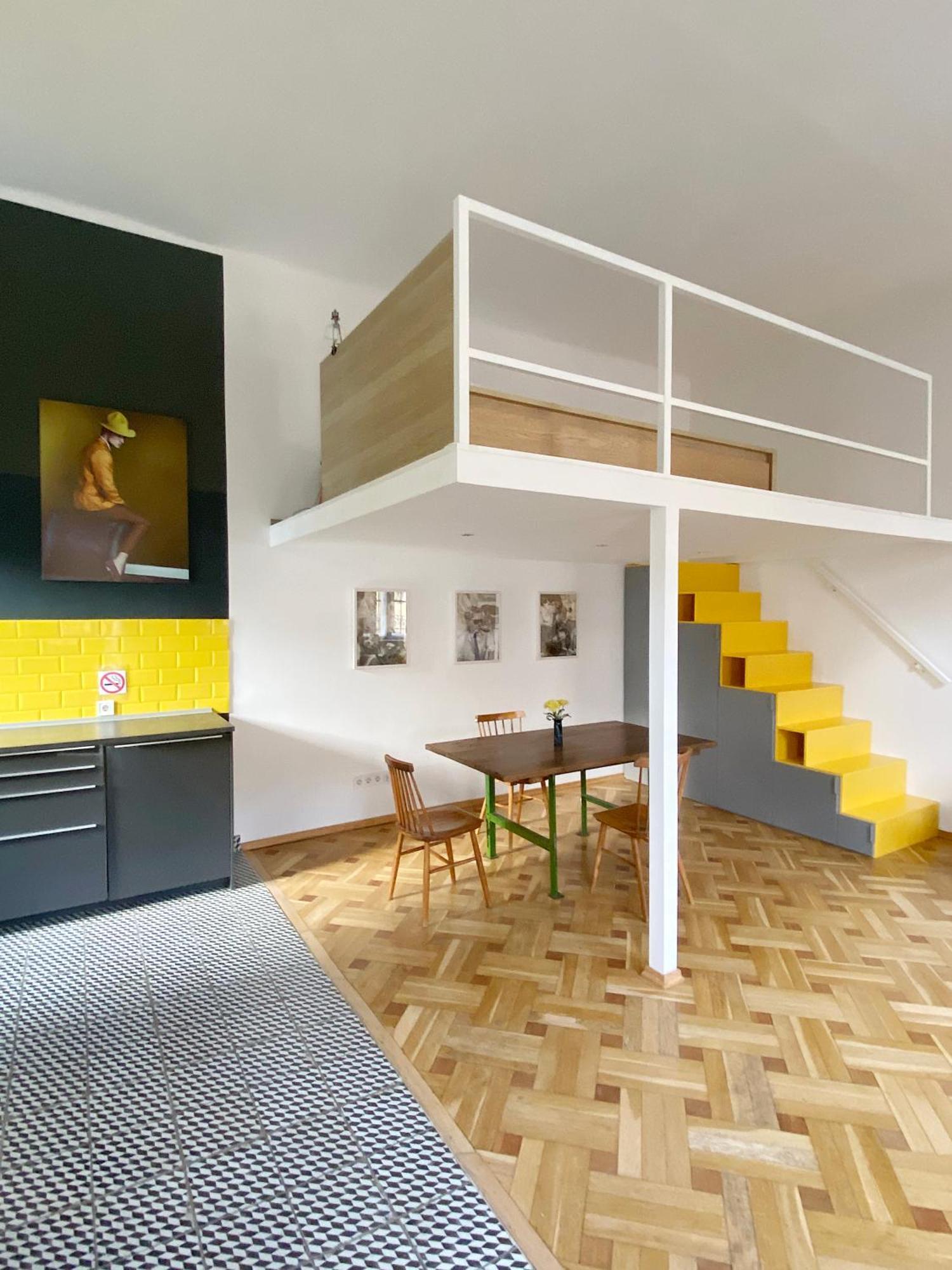 Atelier 7 / Stylish, Bright, Quiet Apartment Budapest