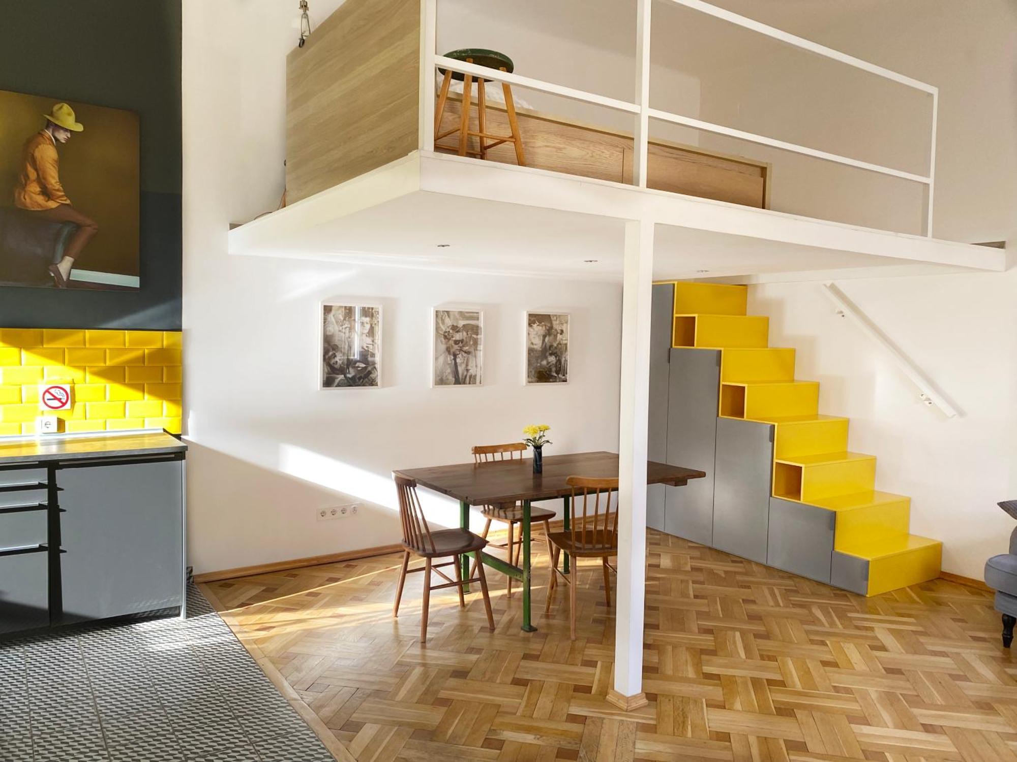 Apartment Atelier 7 / Stylish, Bright, Quiet Budapest